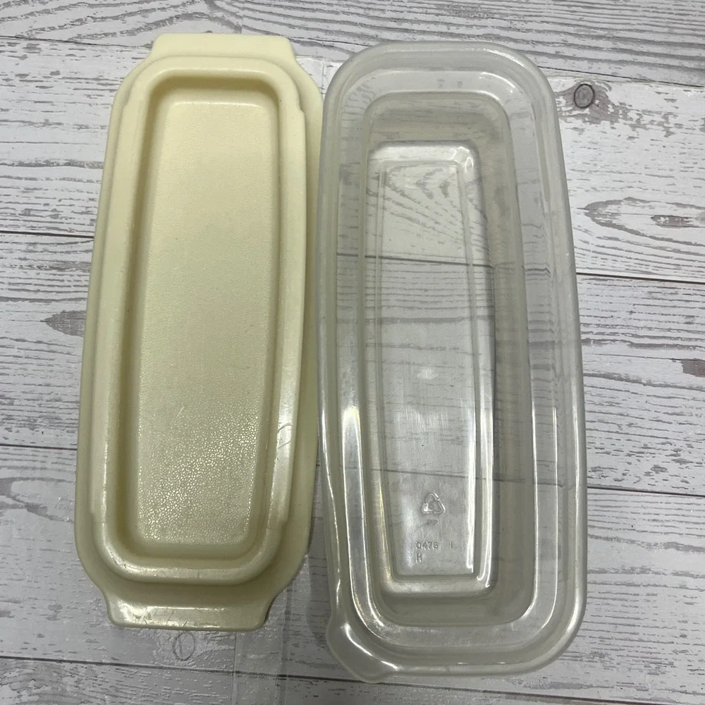 Rubbermaid Vintage Butter Dish 637 Almond Cream Two Piece Set with Lid